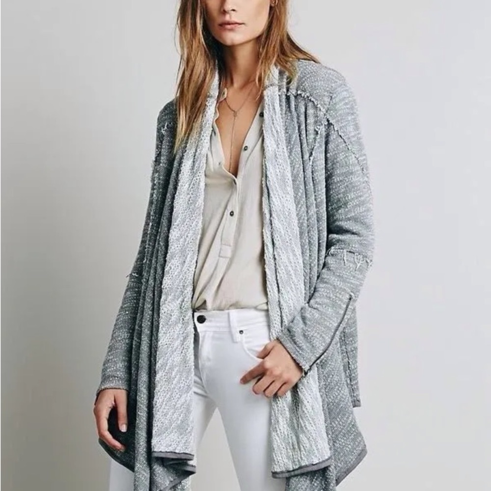 FREE PEOPLE IN THE LOOP OPEN FRONT ASYMMETRIC CARDIGAN GREY/CREAM XS